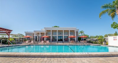 Open air swimming pool